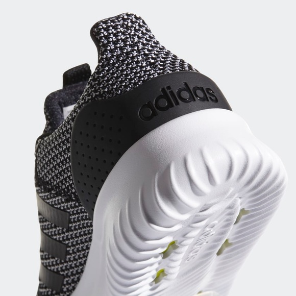 Woman’s Adidas Cloudfoam Ultimate Sneakers - Picture 7 of 8